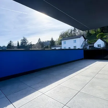 Luxus-penthouse Mit Weitblick Ueber