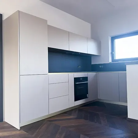 Appartement Luxus-penthouse Mit Weitblick Ueber *