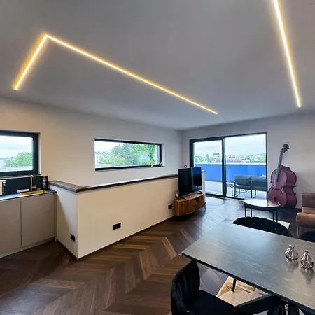 Luxus-penthouse Mit Weitblick Ueber