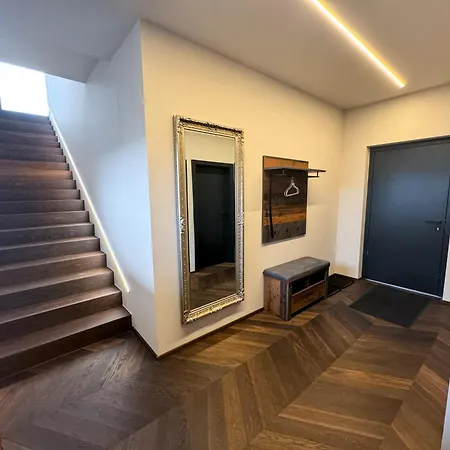Luxus-penthouse Mit Weitblick Ueber Appartement