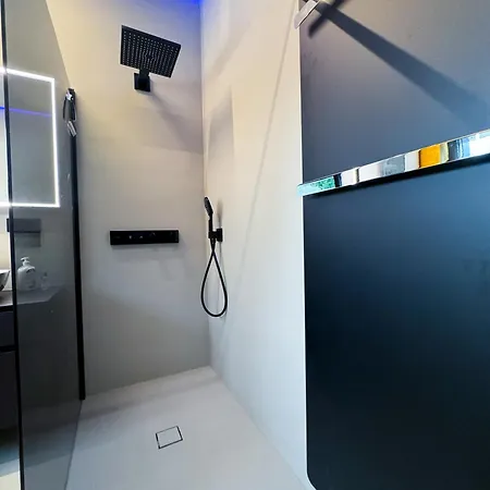 Luxus-penthouse Mit Weitblick Ueber *