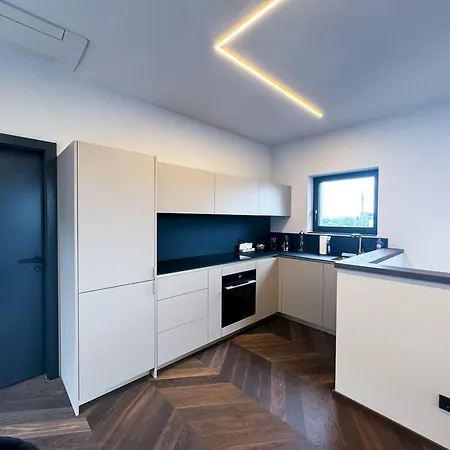 Luxus-penthouse Mit Weitblick Ueber