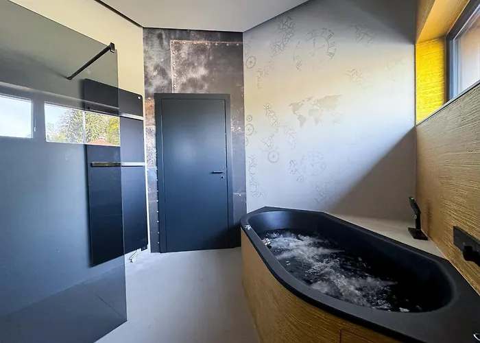 Luxus-penthouse Mit Weitblick über *